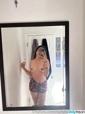 CharlotteTheStallion / Charlotte Rae / TheStallionFeet / by__a__thread / paulinasprettyfeet nude photo #0064