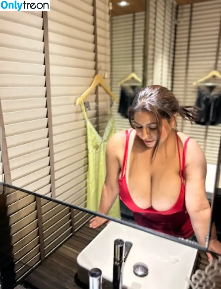 Charu S nude photo #0002 (charuRc22 / charusharma0108)