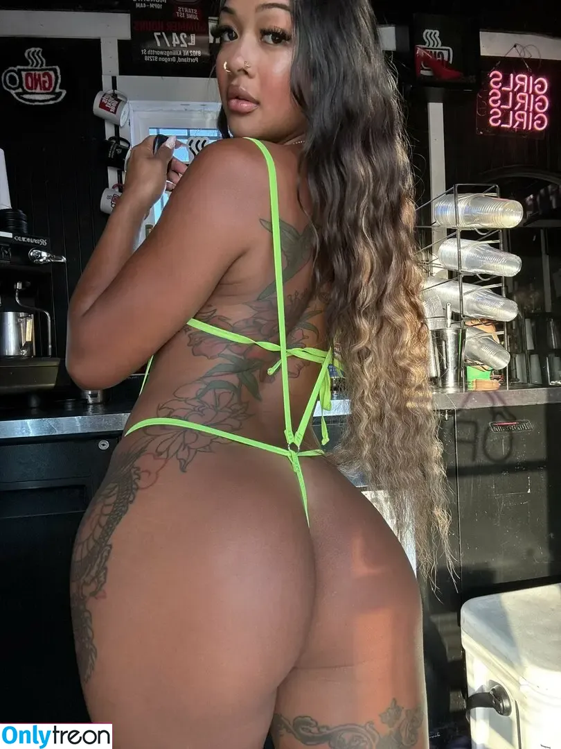 cheekychynaa nude photo #0038 (ceechynaa)