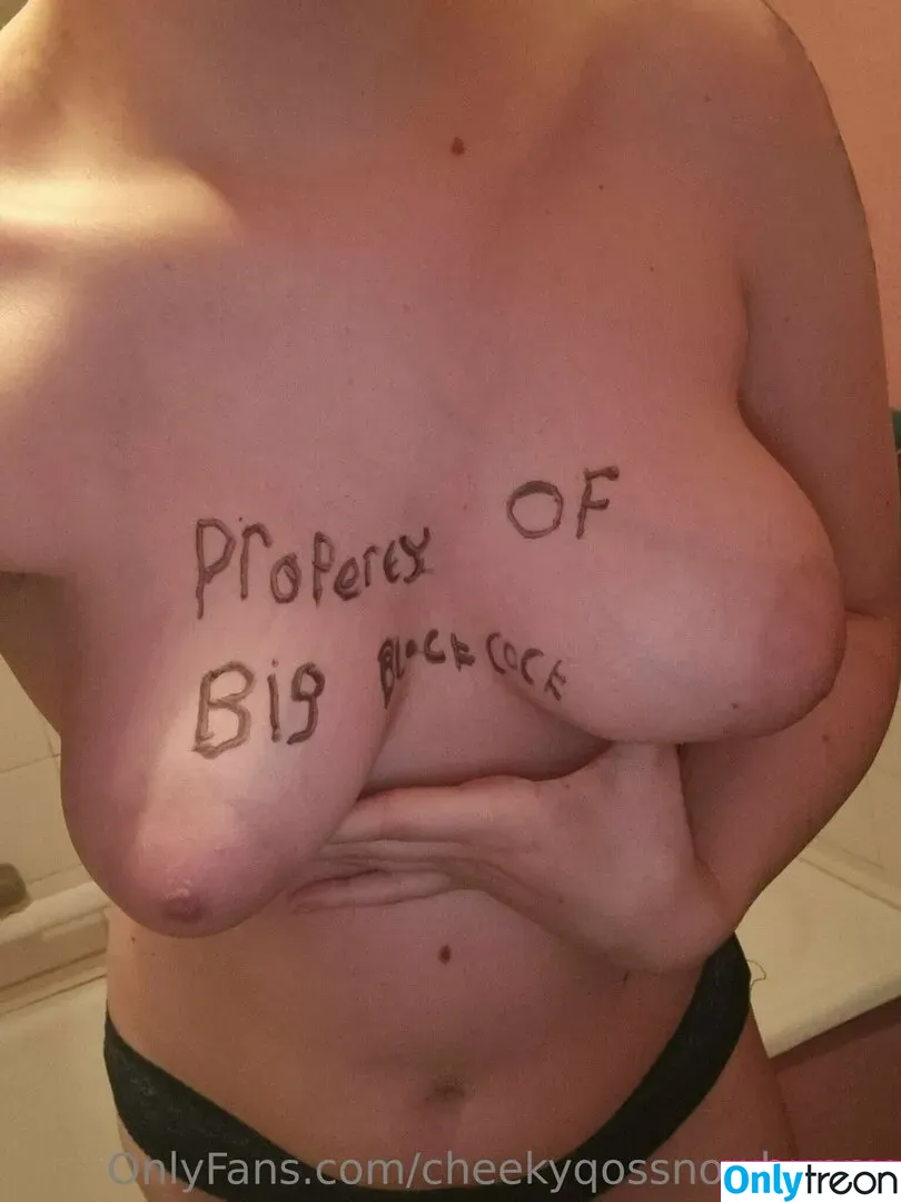 cheekyqossnowbunny nude photo #0019 (ukosnowbunny)