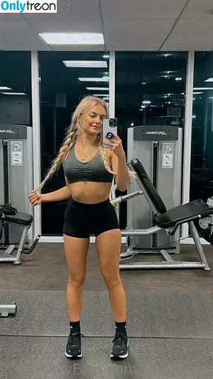 cheerleaderkait / fitkaitlynxoxo nude photo #0004