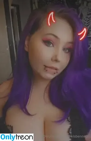 chelsbennett / cosmicbunnixo nude photo #0094