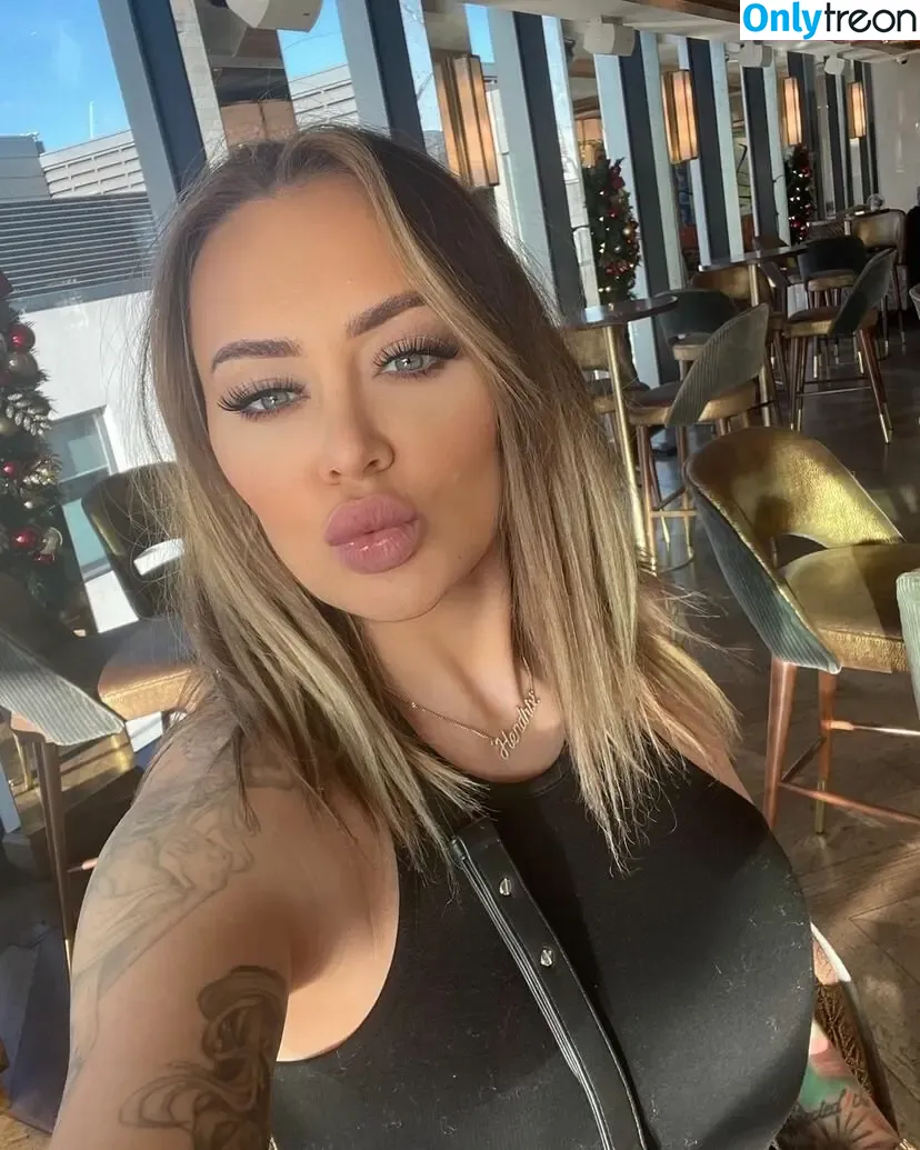 Chelsea Ferguson nude photo #0060 (chelseafergo / chelsfergo)