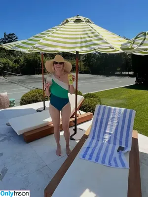 Chelsea Handler / chelseacockhandler / chelseahandler nude photo #0222