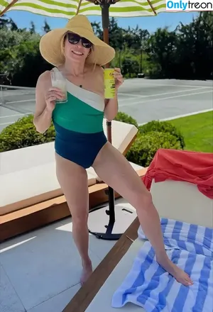 Chelsea Handler / chelseacockhandler / chelseahandler nude photo #0224
