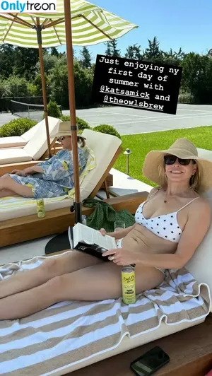 Chelsea Handler / chelseacockhandler / chelseahandler nude photo #0231