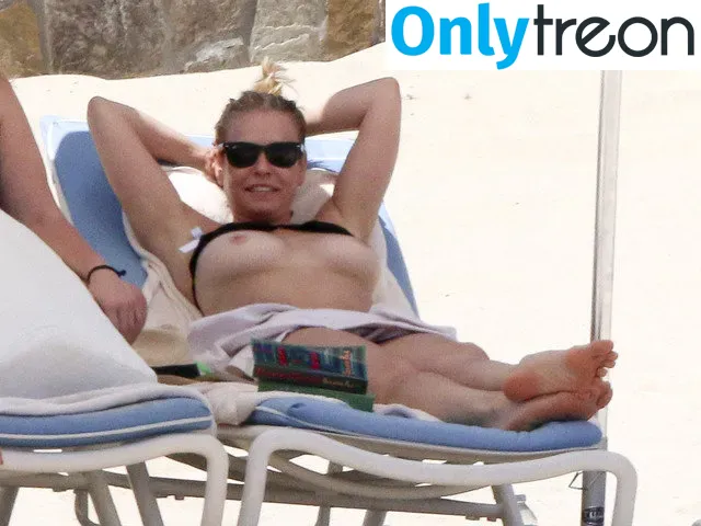 Chelsea Handler nude photo #0011 (chelseacockhandler / chelseahandler)