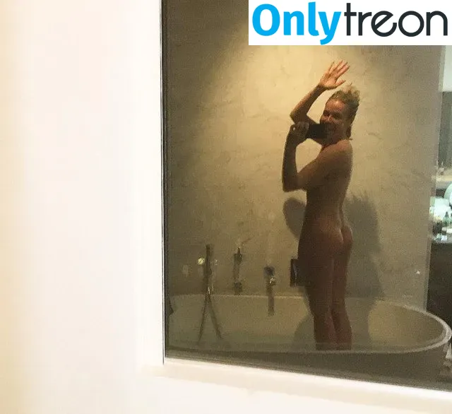 Chelsea Handler nude photo #0018 (chelseacockhandler / chelseahandler)