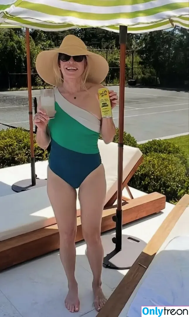 Chelsea Handler nude photo #0225 (chelseacockhandler / chelseahandler)
