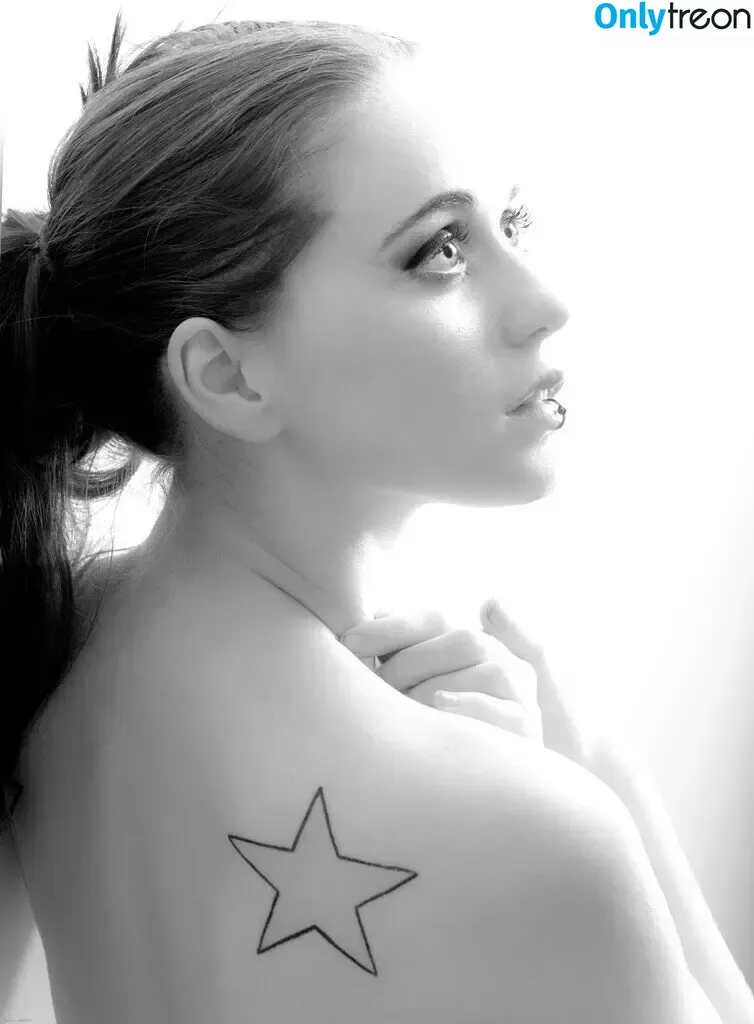ChelseaChristian nude photo #0066 (ChelseaChristian)