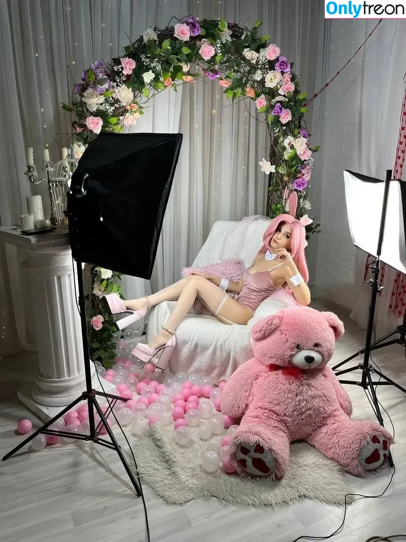 Cheremsha nude photo #0025 (cheremsha_cosplay / honeycheree)