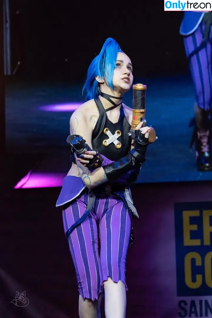 Cheremsha nude photo #0115 (cheremsha_cosplay / honeycheree)