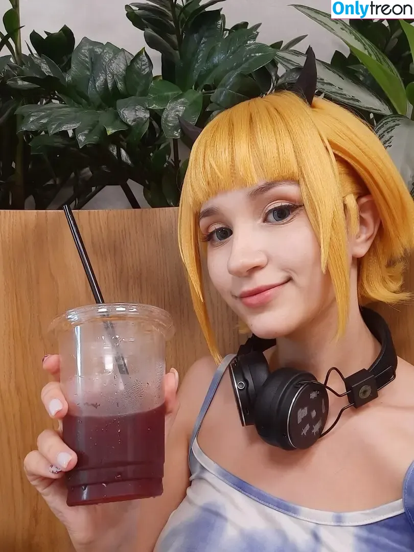 Cheremsha nude photo #0126 (cheremsha_cosplay / honeycheree)