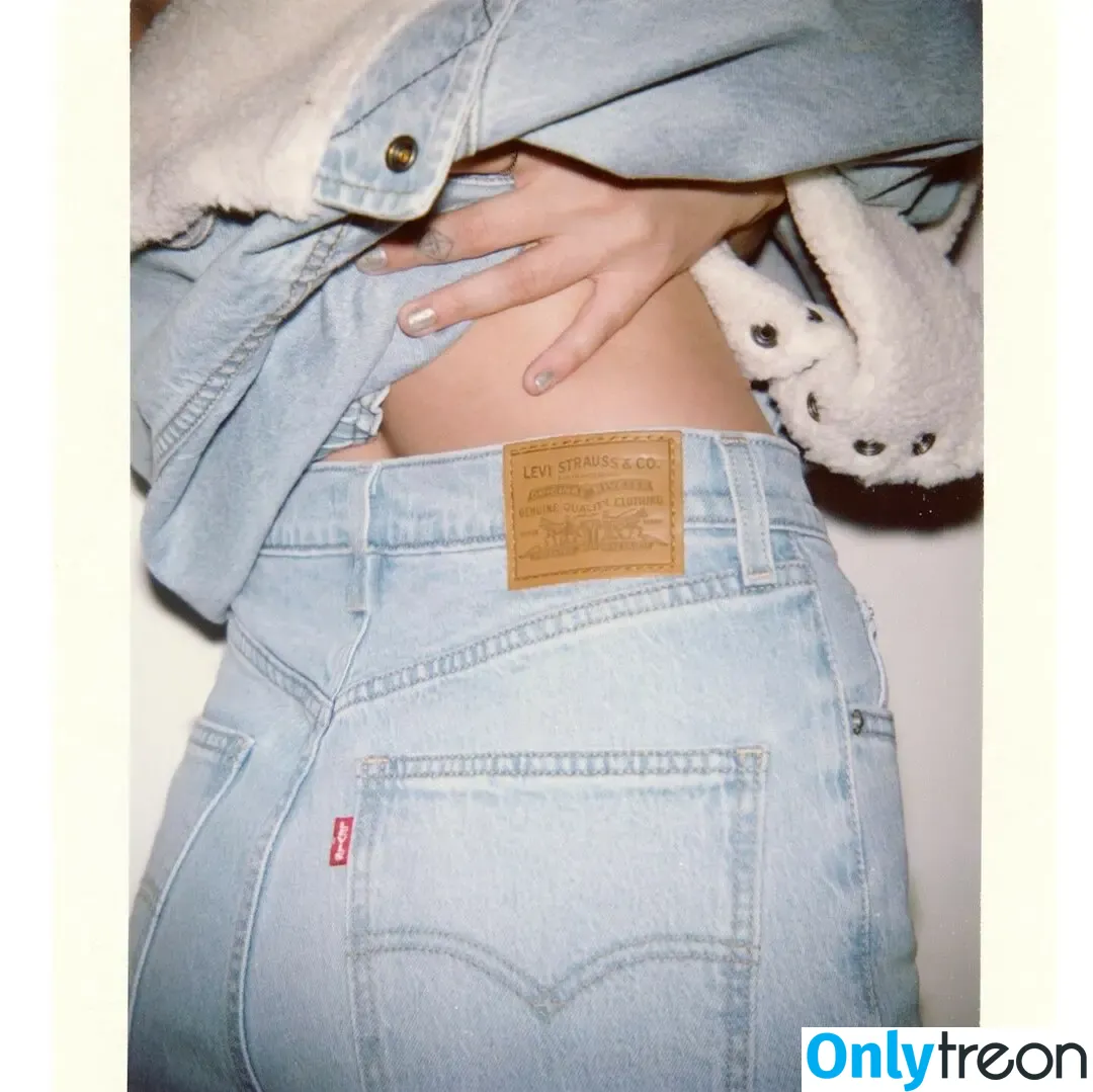 Cherry Glazerr голая photo #0019 (Clementine Creevy / cherryglazerr)