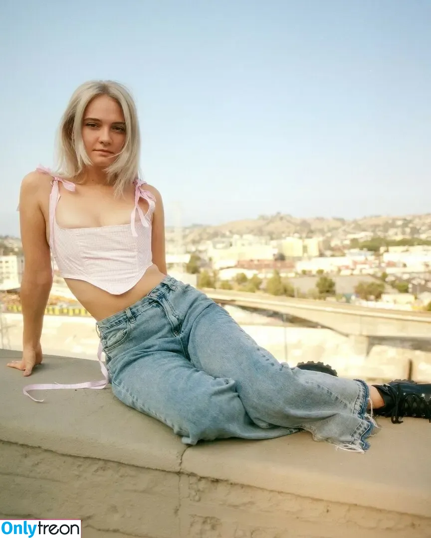 Cherry Glazerr nude photo #0037 (Clementine Creevy / cherryglazerr)