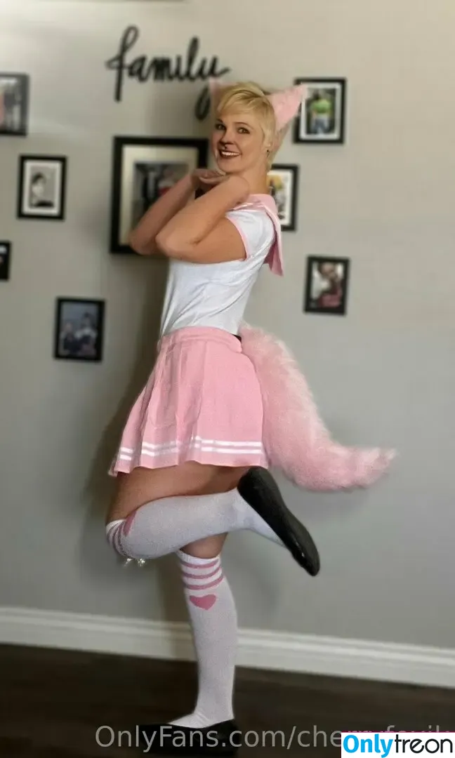 cherryfoxjk nude photo #0057 (hippychick7609)