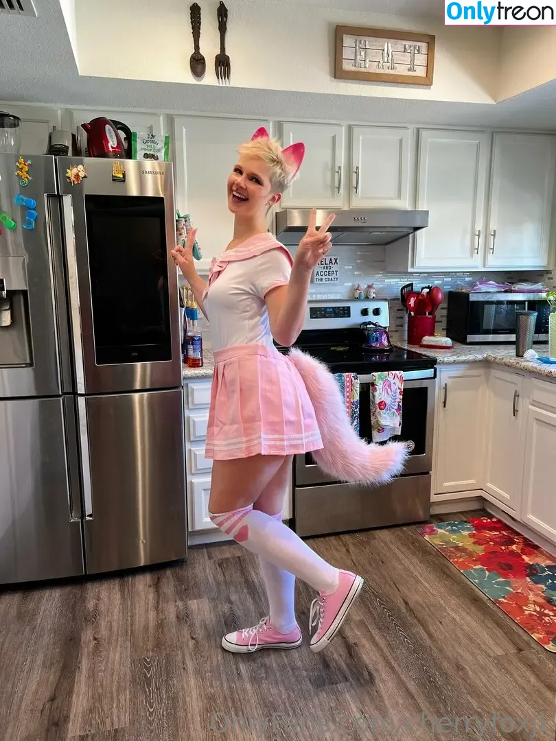 cherryfoxjk nude photo #0068 (hippychick7609)