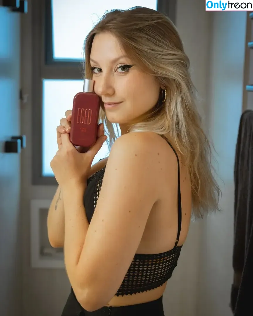 Cherrygumms nude photo #0044 (Nicolle Merhy / nicollemerhy)