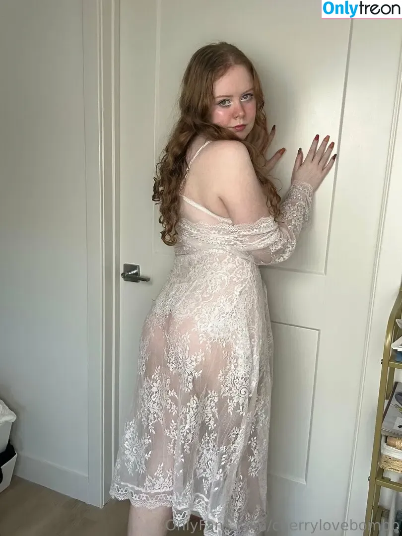 Cherrylovebombb nude photo #1831 (cherrylovebombx)