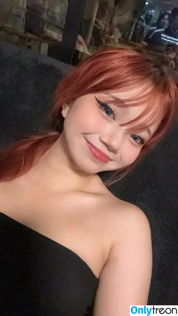 Chescakeuu nude photo #0021 (cmaggiofree)