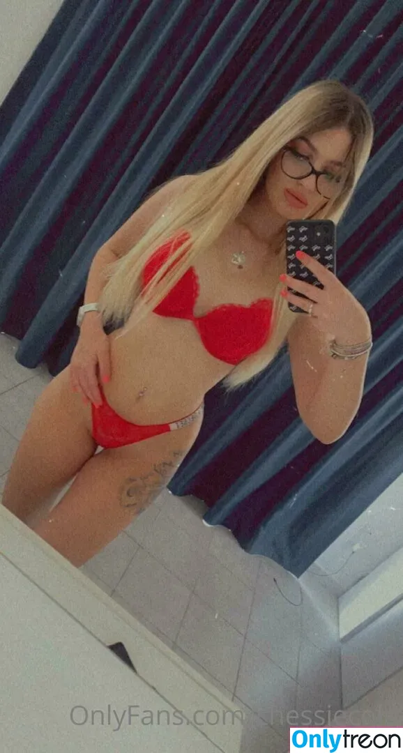 chessiecole голая photo #0037 (chessiekettle)