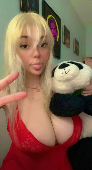 Chewys.melons / Chewy_waifu / chewtastic_chewy фото голая #0021