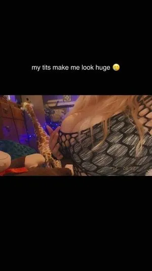 Chewys.melons / Chewy_waifu / chewtastic_chewy фото голая #0074