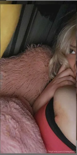 Chewys.melons / Chewy_waifu / chewtastic_chewy фото голая #0183
