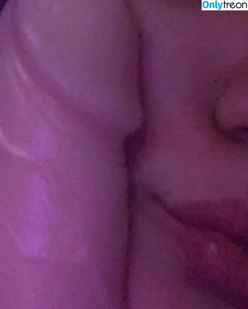 Chewys.melons голая photo #0132 (Chewy_waifu / chewtastic_chewy)