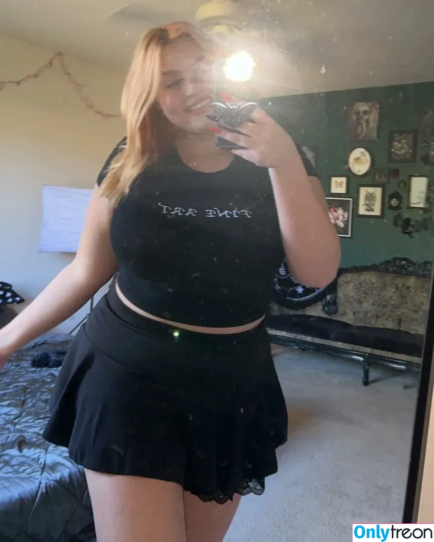 Cheyenne nude photo #0059 (cheybxbbles / cheyennecc_)