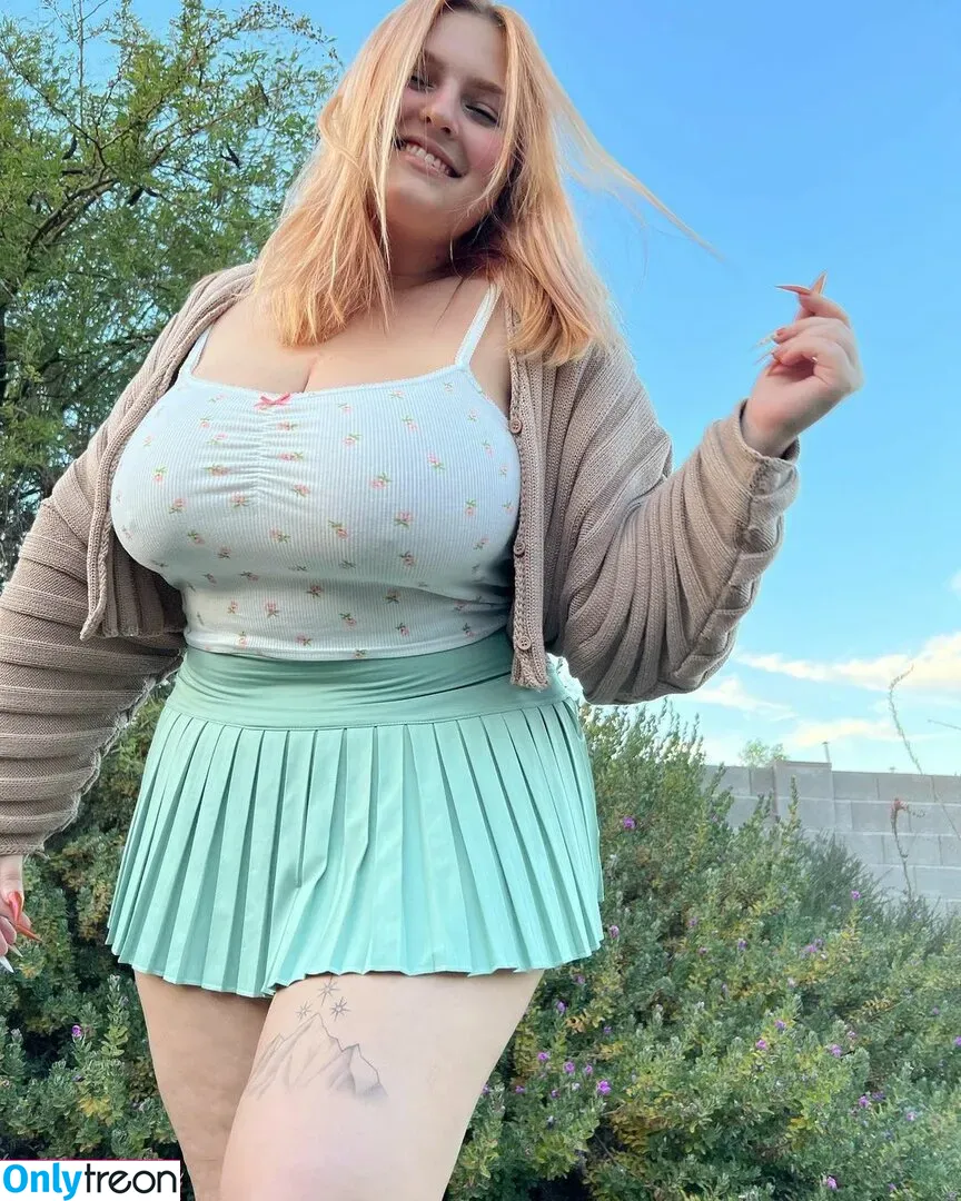 Cheyenne nude photo #0068 (cheybxbbles / cheyennecc_)