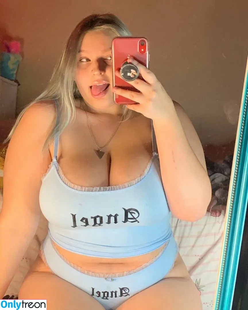 Cheyenne nude photo #0124 (cheybxbbles / cheyennecc_)