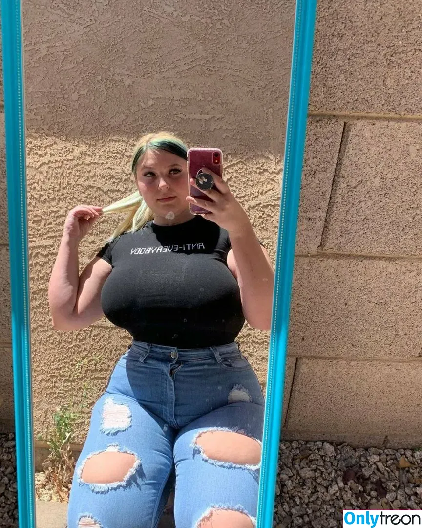 Cheyenne nude photo #0141 (cheybxbbles / cheyennecc_)