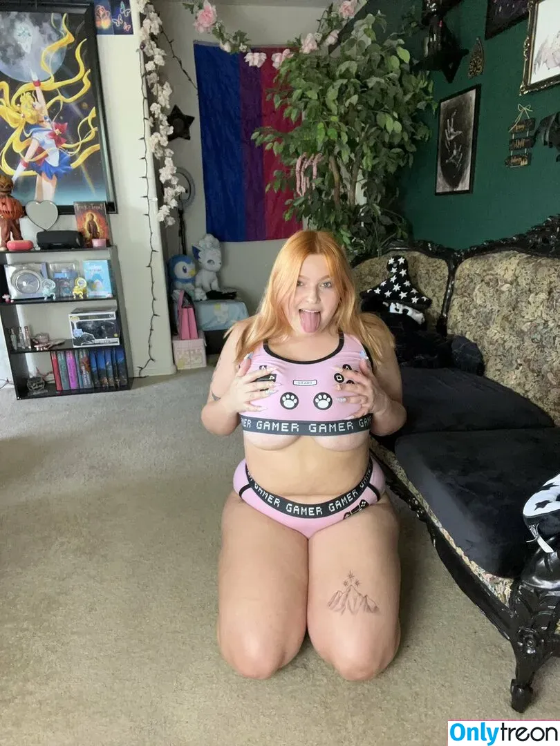 Cheyenne nude photo #0225 (cheybxbbles / cheyennecc_)