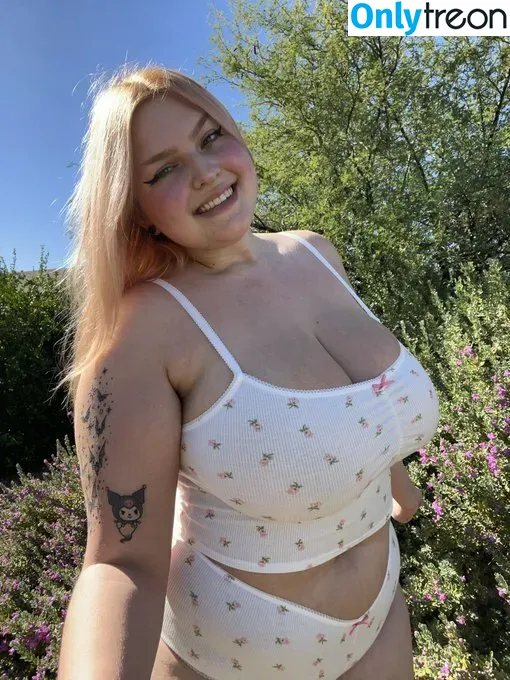 Cheyenne nude photo #0234 (cheybxbbles / cheyennecc_)