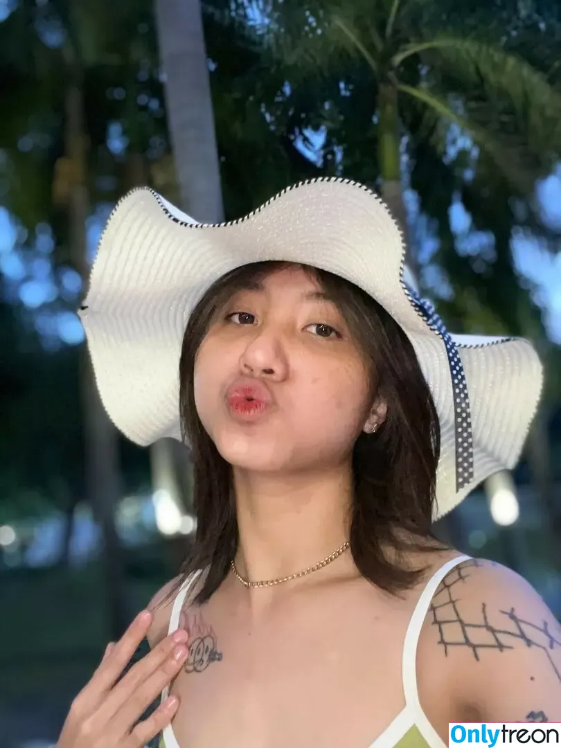 chi_chibabes nude photo #0039 (chi_chibabe)