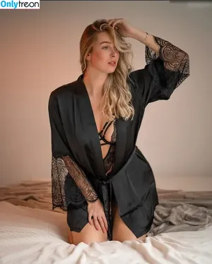  nude photo #0006