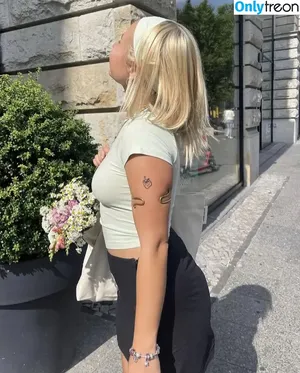 Chiara.rk nude photo #0012