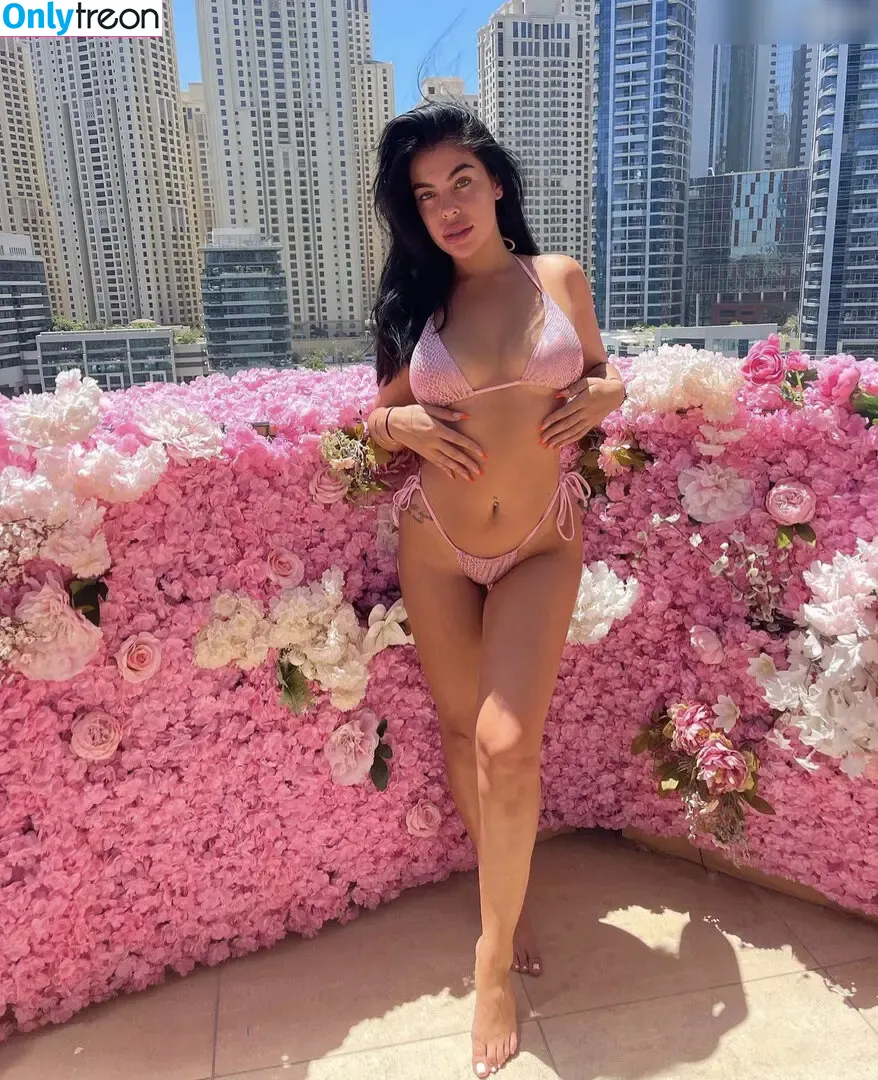 Chiaradivincenzo nude photo #0068 (chiara_di_vincenzo / germanbabeeee)