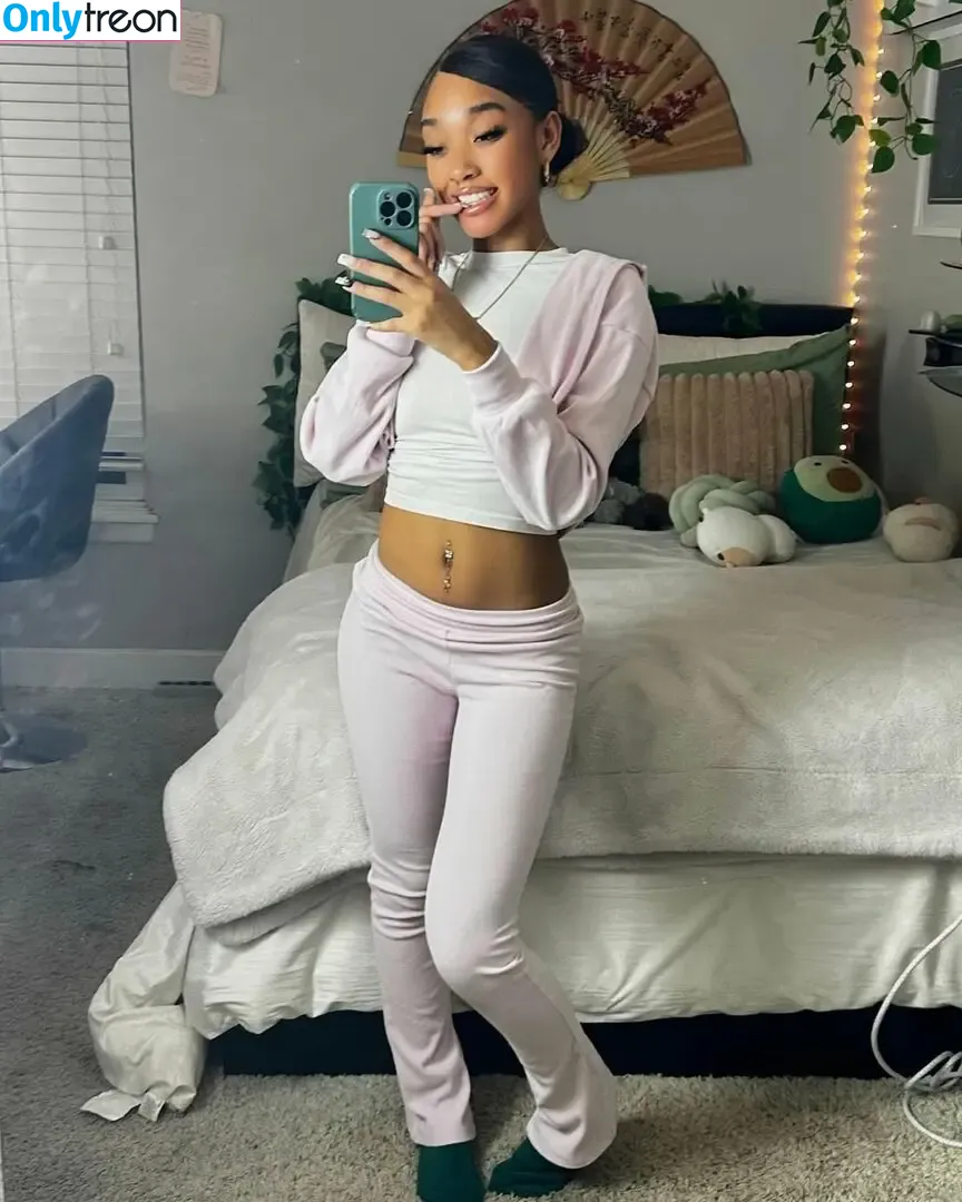 Chibichaz nude photo #0010 (chichisavij)
