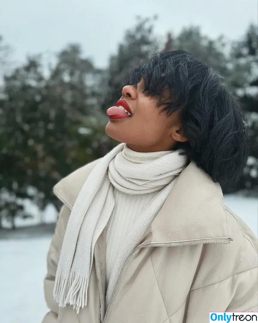 China Anne McClain nude photo #0071 (chinamcclain)