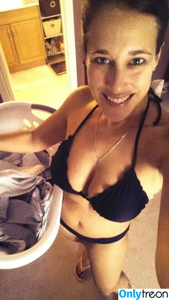 Chivettes Gone Wild голая photo #0048 (Chivettes Gone Wild)
