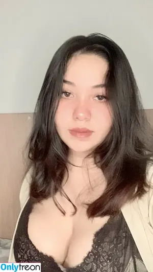 ChizzCakeee / chizzcakeee0107 / lavalunya nude photo #0002