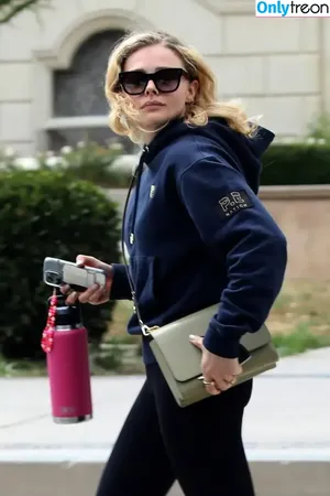 Chloë Grace Moretz / chloegmoretz nude photo #1080