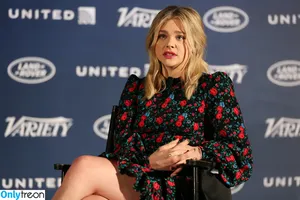 Chloë Grace Moretz / chloegmoretz nude photo #1112