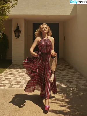Chloë Grace Moretz / chloegmoretz nude photo #1170