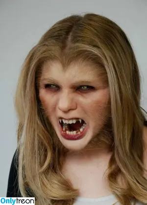 Chloë Grace Moretz / chloegmoretz nude photo #1178