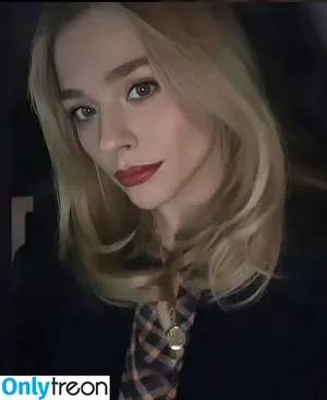 Chloë Grace Moretz / chloegmoretz nude photo #1197