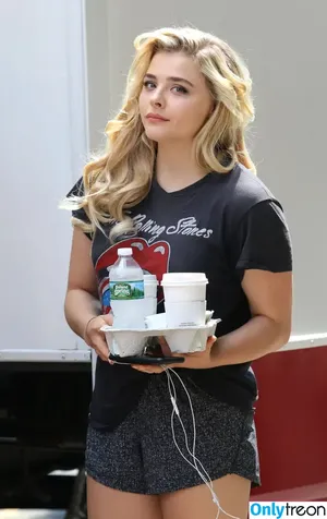 Chloë Grace Moretz / chloegmoretz nude photo #1258