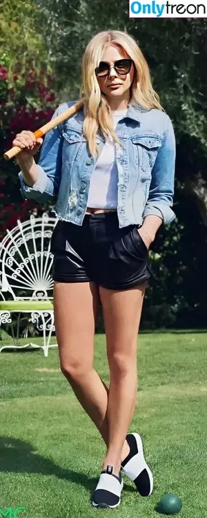 Chloë Grace Moretz / chloegmoretz nude photo #1318